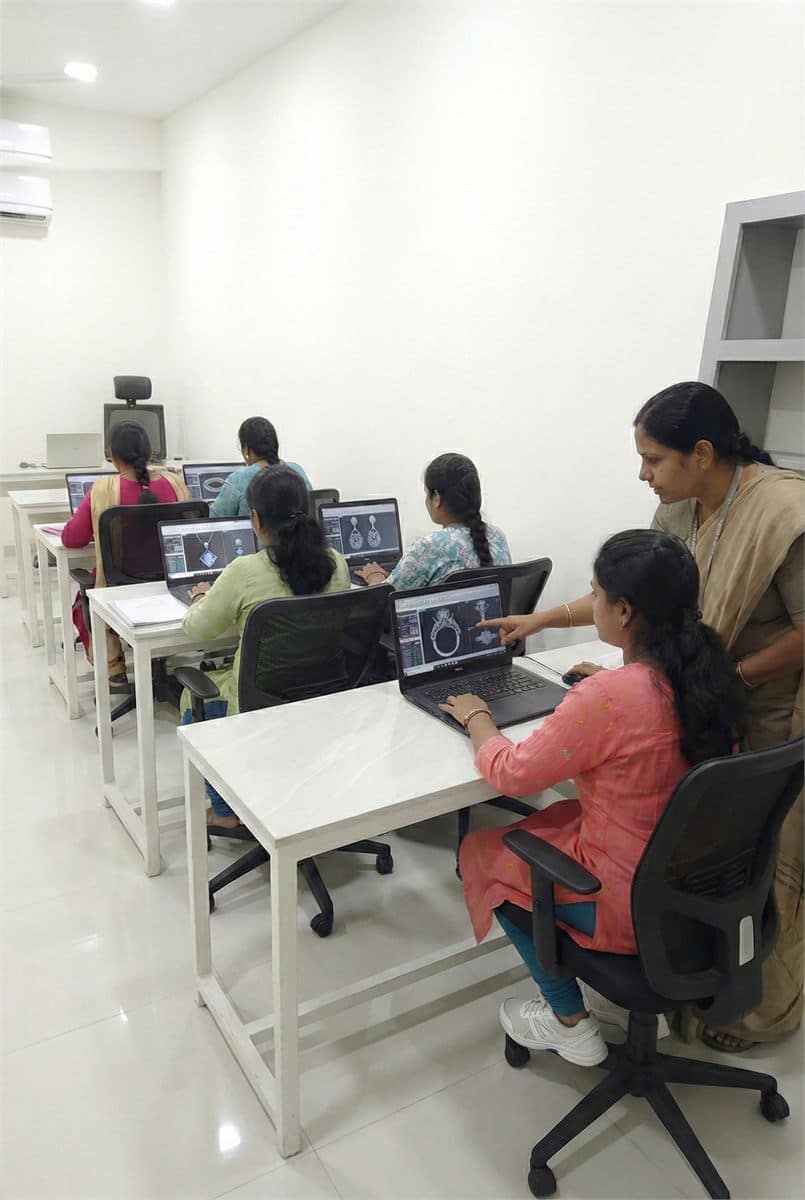 CAD jewellery design class at TIARAA Trivandrum